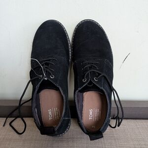 TOMS Preston Boy's Black Lace-Up Oxfords NWOT